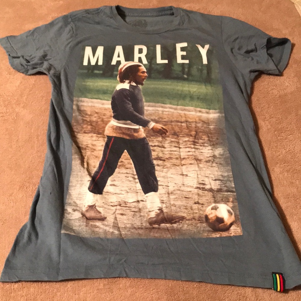 PreOwned Women’s Bob Marley Soccer tee